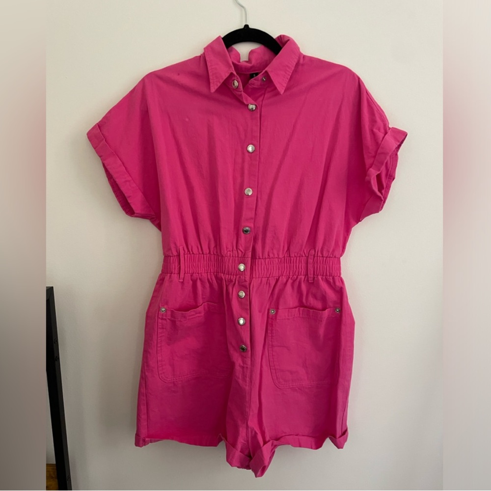 Pink short sleeve romper / jumpsuit